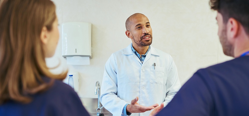 Engineer explaining a medical device Training Progress explanation-crop-1000 Get the Best Value from Your Tech Purchases through Team Training